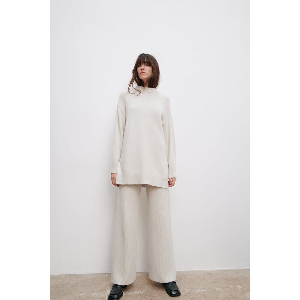 Zara Oversized Neutral Sweater Top